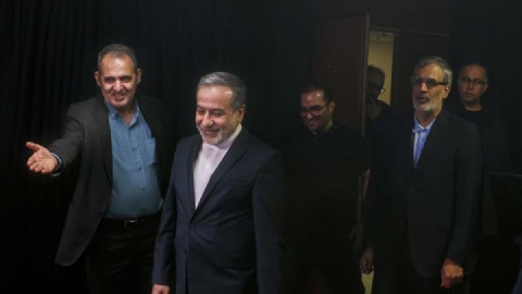 وزیر امور خارجه از ایرنا بازدید کرد