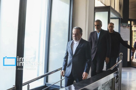 حضور وزیر امور خارجه در ایرنا