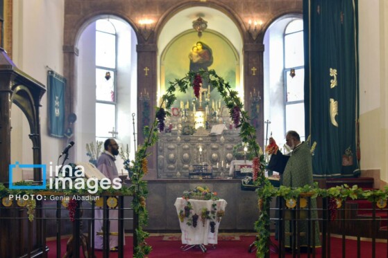 بزرگداشت عروج حضرت مریم (س) و عید تبرک انگور