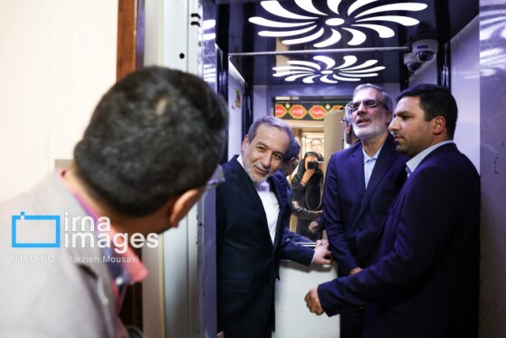 حضور وزیر امور خارجه در ایرنا