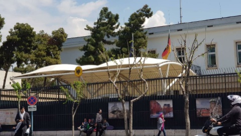 سفارت آلمان دو ماه است که تعطیل است / به شایعات توجهی نکنید!