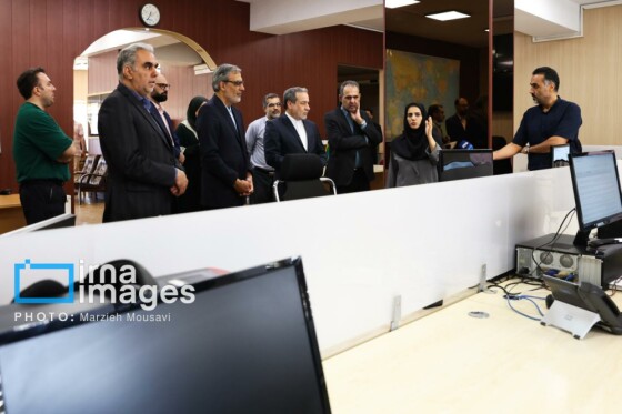 حضور وزیر امور خارجه در ایرنا