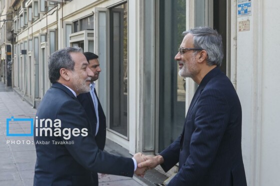 حضور وزیر امور خارجه در ایرنا