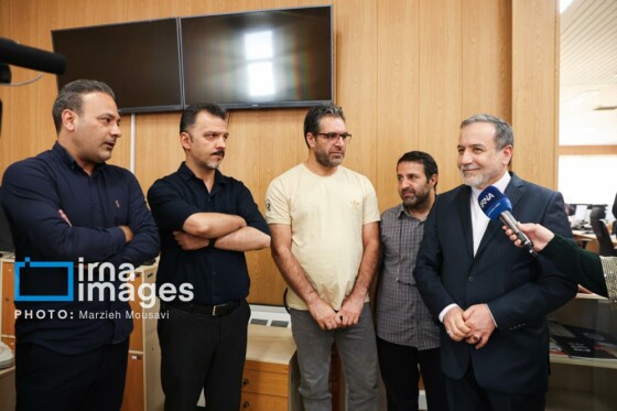 حضور وزیر امور خارجه در ایرنا