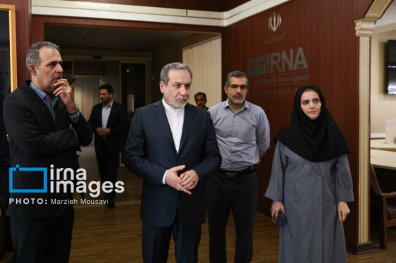 حضور وزیر امور خارجه در ایرنا