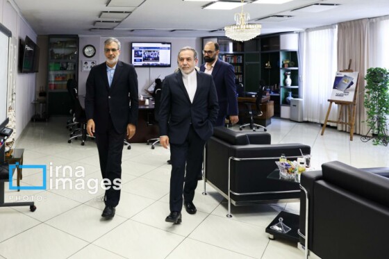 حضور وزیر امور خارجه در ایرنا