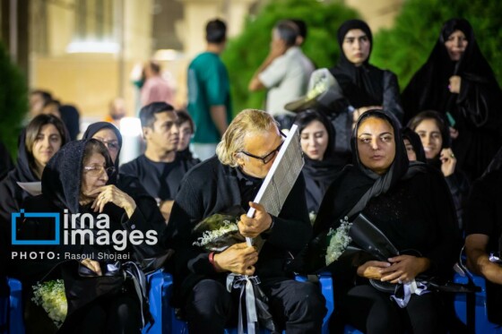 ورود پیکر استاد محمود فرشچیان به اصفهان