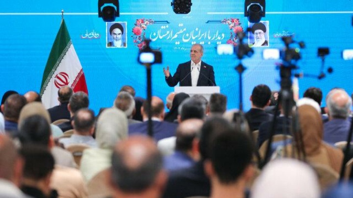 پزشکیان: تعامل و مراوده با دیگر کشورها و ملت‌ها رمز اصلی رشد و پیشرفت است