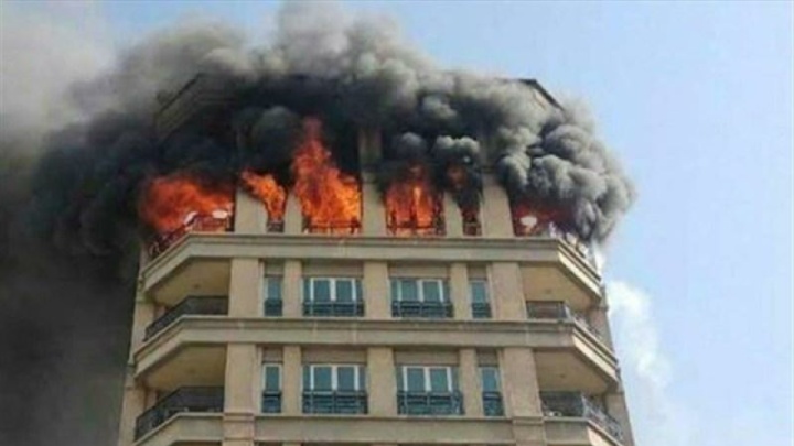 مجتمع ۱۳ طبقه‌ای در شهرک ولیعصر اصفهان آتش گرفت