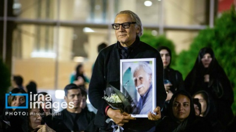 گزارش تصویری/ ورود پیکر استاد محمود فرشچیان به اصفهان