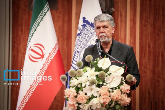 نشست وزیر فرهنگ و ارشاد اسلامی با هنرمندان، پیشکسوتان