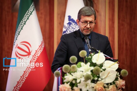 نشست وزیر فرهنگ و ارشاد اسلامی با هنرمندان، پیشکسوتان