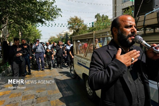 تشرف کاروان عزاداری معلولان به حرم مطهر رضوی