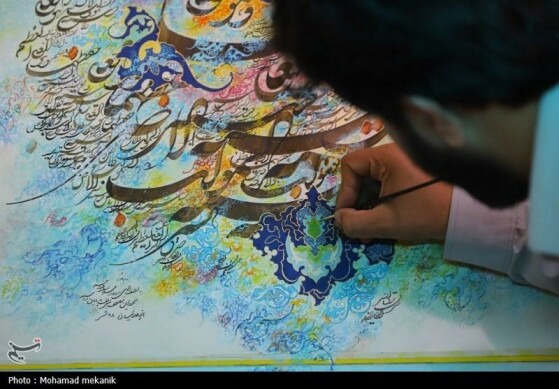 تلفیق رنگ‌های بهشتی در تابلوهای هنرمند مشهدی