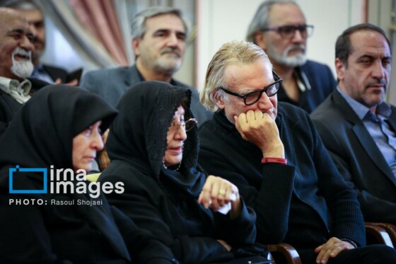 نشست وزیر فرهنگ و ارشاد اسلامی با هنرمندان، پیشکسوتان