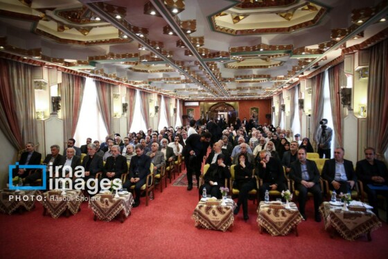 نشست وزیر فرهنگ و ارشاد اسلامی با هنرمندان، پیشکسوتان