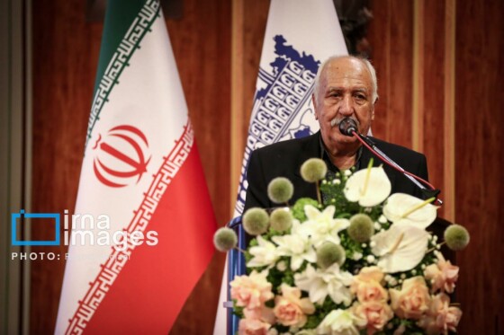 نشست وزیر فرهنگ و ارشاد اسلامی با هنرمندان، پیشکسوتان