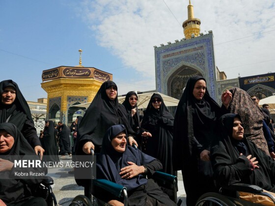 تشرف کاروان عزاداری معلولان به حرم مطهر رضوی