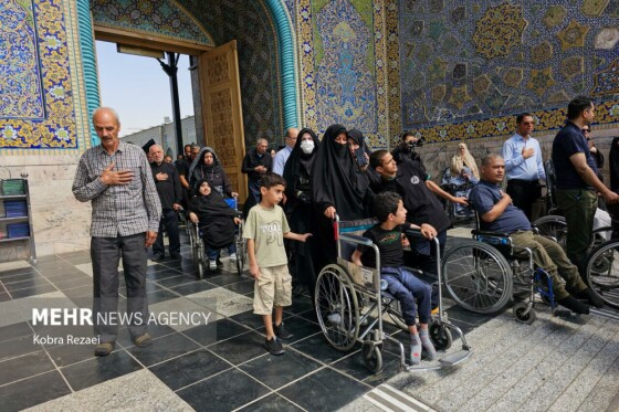 تشرف کاروان عزاداری معلولان به حرم مطهر رضوی