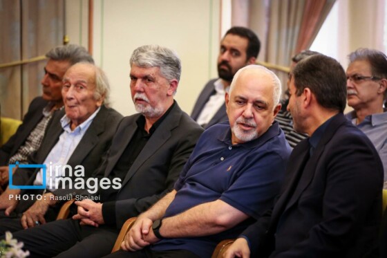 نشست وزیر فرهنگ و ارشاد اسلامی با هنرمندان، پیشکسوتان