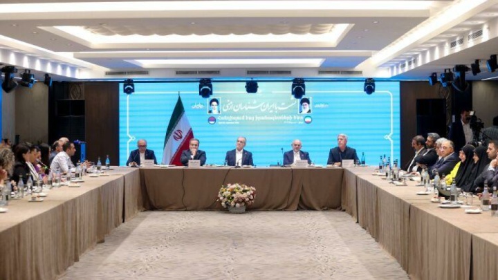 رئیس جمهور: ارمنی‌ها در جامعه ایران بسیار خوشنام، محبوب و عزیز هستند