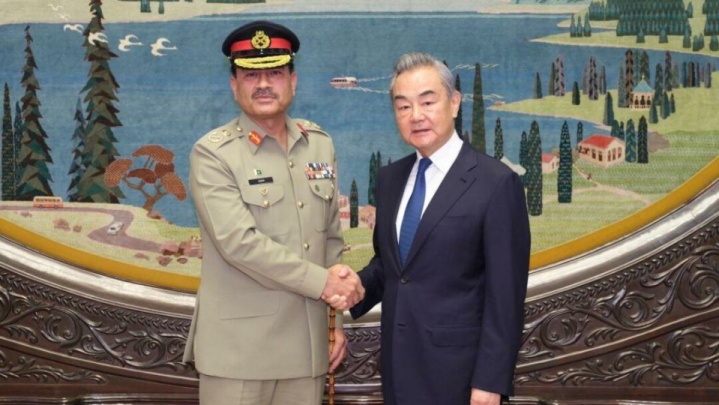 سفر وانگ یی به پاکستان پس از دیدار با هند؛ رایزنی‌های راهبردی در سایه تحولات منطقه‌ای