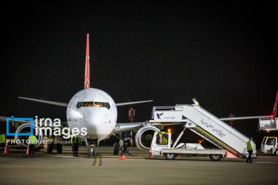 ورود پیکر استاد محمود فرشچیان به اصفهان