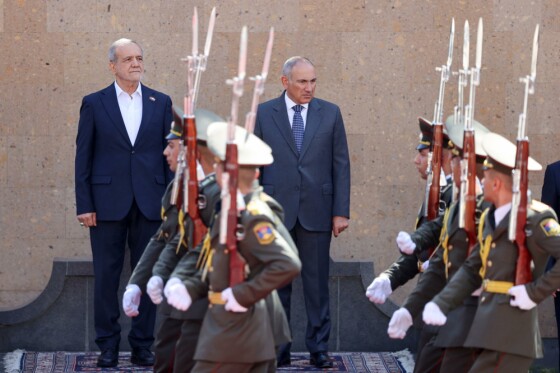 استقبال رسمی نخست وزیر ارمنستان از رئیس جمهور