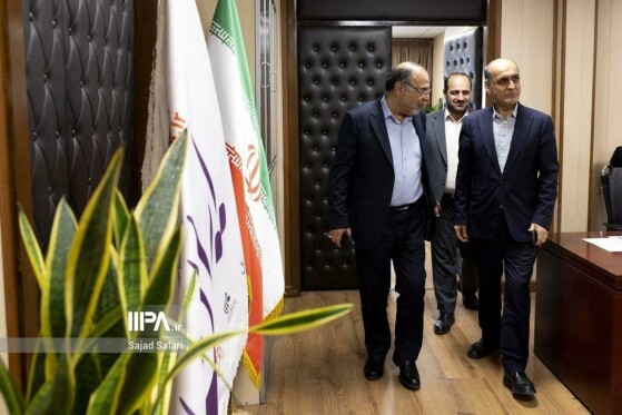 بازدید استاندار گیلان از روزنامه ایران