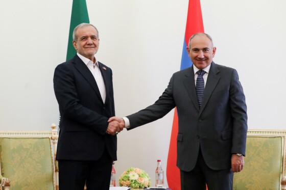 مذاکرات دوجانبه پزشکیان و پاشینیان