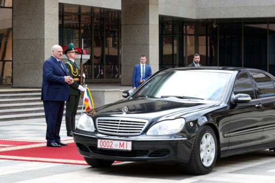 استقبال رسمی از رئیس جمهور