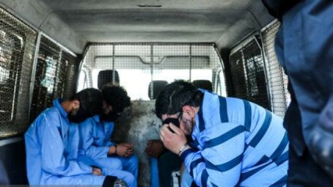 ضرب‌ و شتم یک شهروند توسط چهار جوان قمه‌به‌دست در تهران!