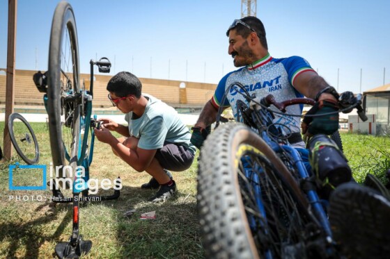 تمرین تیم پارادوچرخهسواری
