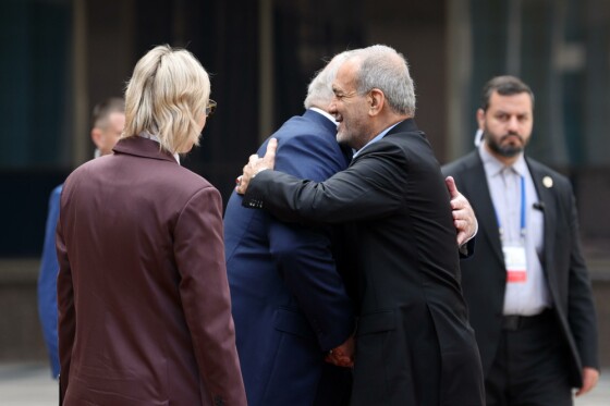 استقبال رسمی از رئیس جمهور