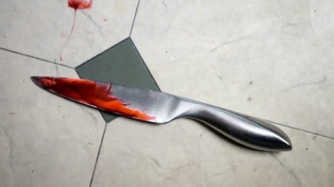 مرد جوان خواهرش را با چاقو کشت!