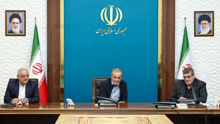 تأکید پزشکیان بر فوریت اصلاح جدی رفتار مدیران دولتی در مورد مصرف انرژی دستگاه‌ها