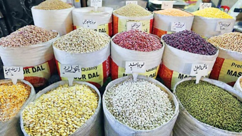 فاصله قیمتی حبوبات از مزرعه تا بازار/ دلالان، یک‌پای گرانی‌ها