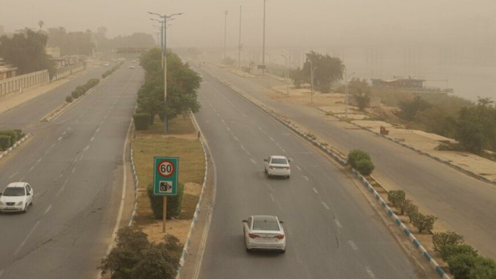 وزش باد شدید موقت همراه با خیزش گردوخاک در نیمه غربی کشور