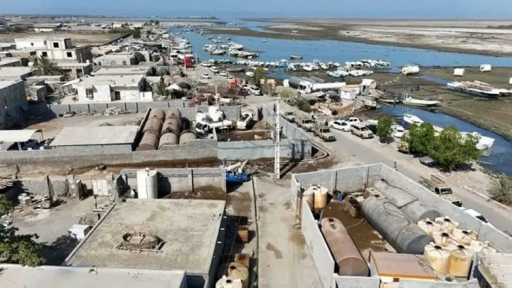 صدور کیفرخواست برای ۲۰ متهم قاچاق سازمان‌یافته سوخت در بندر کلاهی