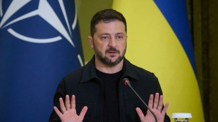 زلنسکی: اراضی‌مان را به اشغالگر هدیه نمی‌دهیم