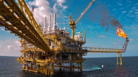 ثبت رکوردهای جدید تولید نفت و گاز در شرایط تحریم و جنگ