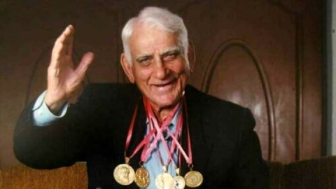 اولین طلاییِ کشتی در المپیک راهی خانه ابدی شد