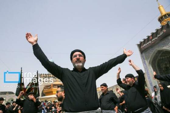 عزاداری شهادت امام رضا (ع) در حرم رضوی