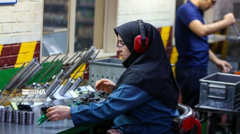نبض تولید با احیا و افتتاح ۷۳۰ واحد صنعتی
