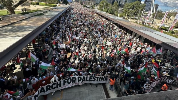 اعتراض ده‌ها هزار نفری در استرالیا