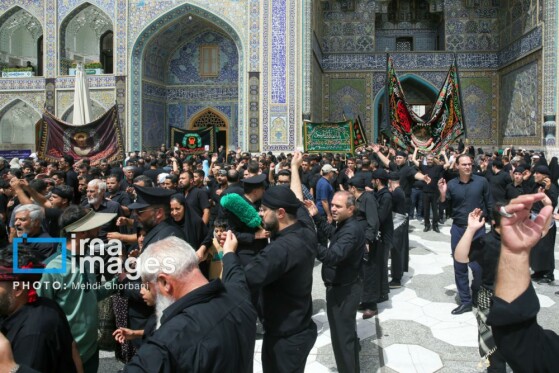 عزاداری شهادت امام رضا (ع) در حرم رضوی