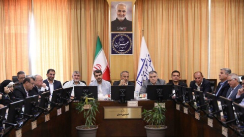 وضعیت توزیع قیر پروژههای عمرانی با حضور وزیر نفت تعیین تکلیف شد