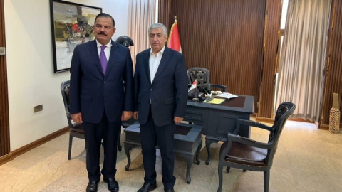 آمادگی وزیر گردشگری عراق از تبادل ۱۰ میلیون گردشگر با ایران / پیشنهاد انجمن دفاتر مسافرتی ایران با دولت عراق برای توسعه گردشگری فرهنگی و سلامت