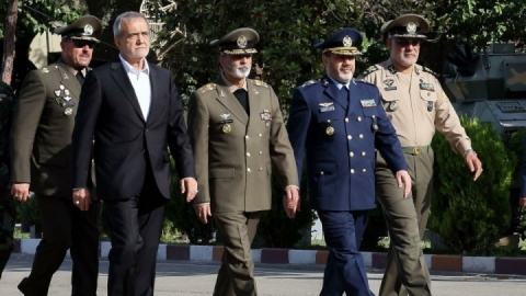 ارتش: دولت چهاردهم با عزمی راسخ در مسیر اعتلای ایران اسلامی می‌کوشد