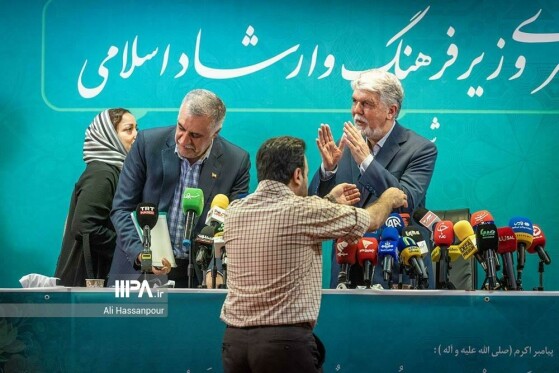 نشست خبری سیدعباس صالحی وزیر فرهنگ و ارشاد اسلامی